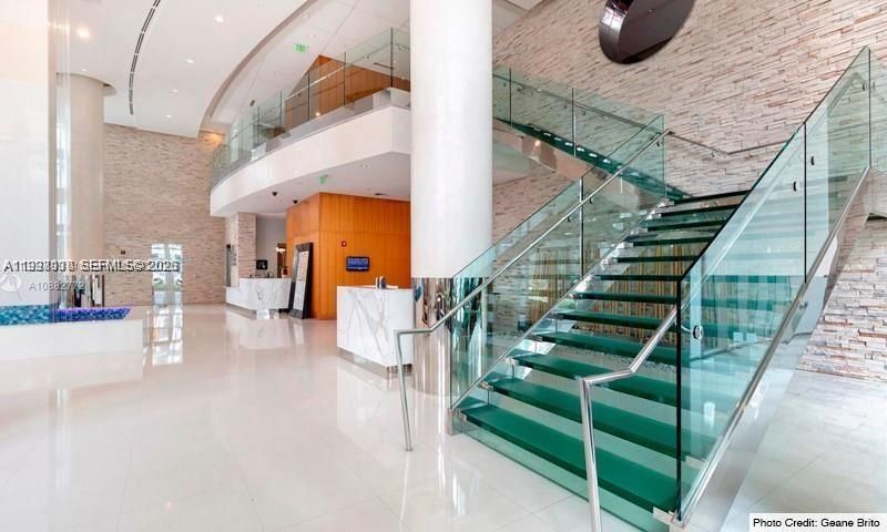 41 SE 5th St, Unit 414, Miami, FL 33131 Photo