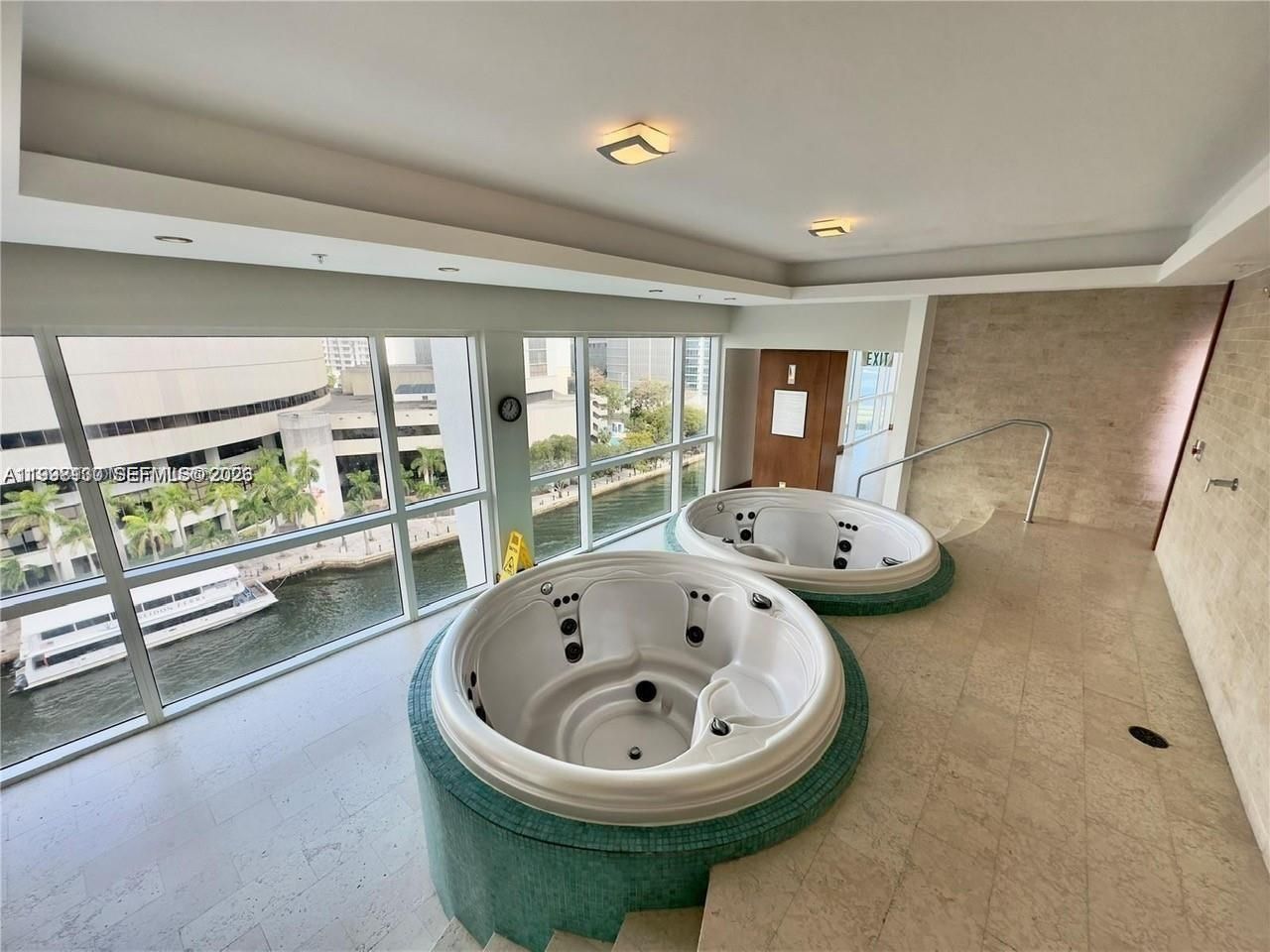 41 SE 5th St, Unit 414, Miami, FL 33131 Photo