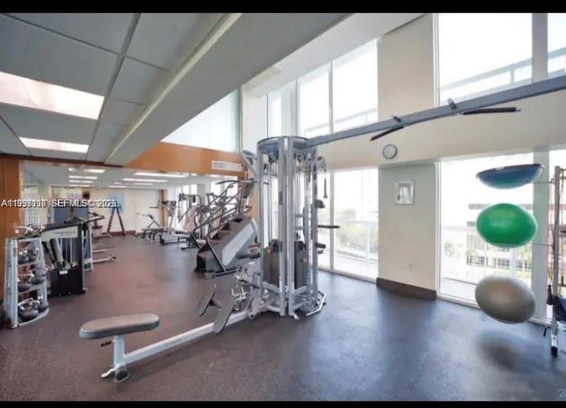 41 SE 5th St, Unit 414, Miami, FL 33131 Photo