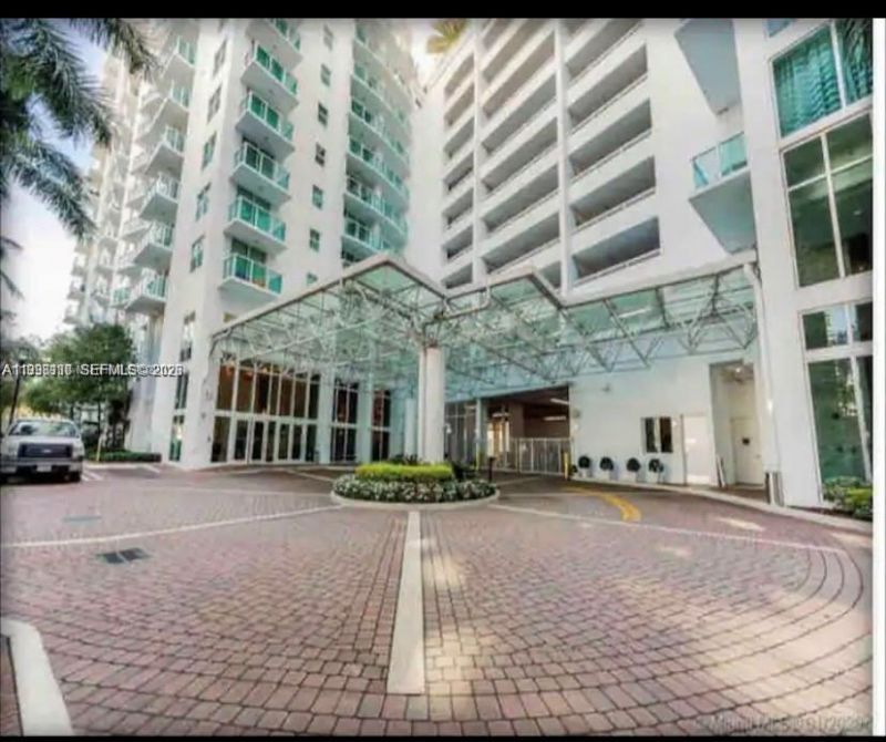 41 SE 5th St, Unit 414, Miami, FL 33131 Photo