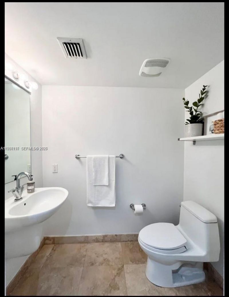 41 SE 5th St, Unit 414, Miami, FL 33131 Photo