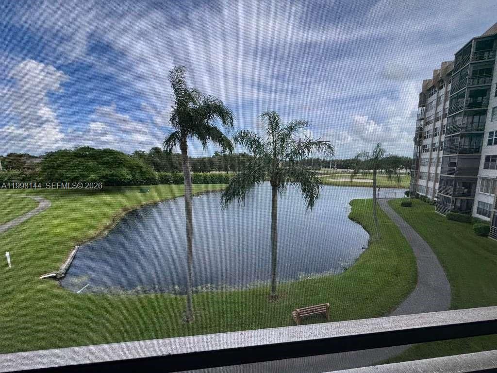 1200 Saint Charles Pl, Unit 321, Pembroke Pines, FL 33026 Photo