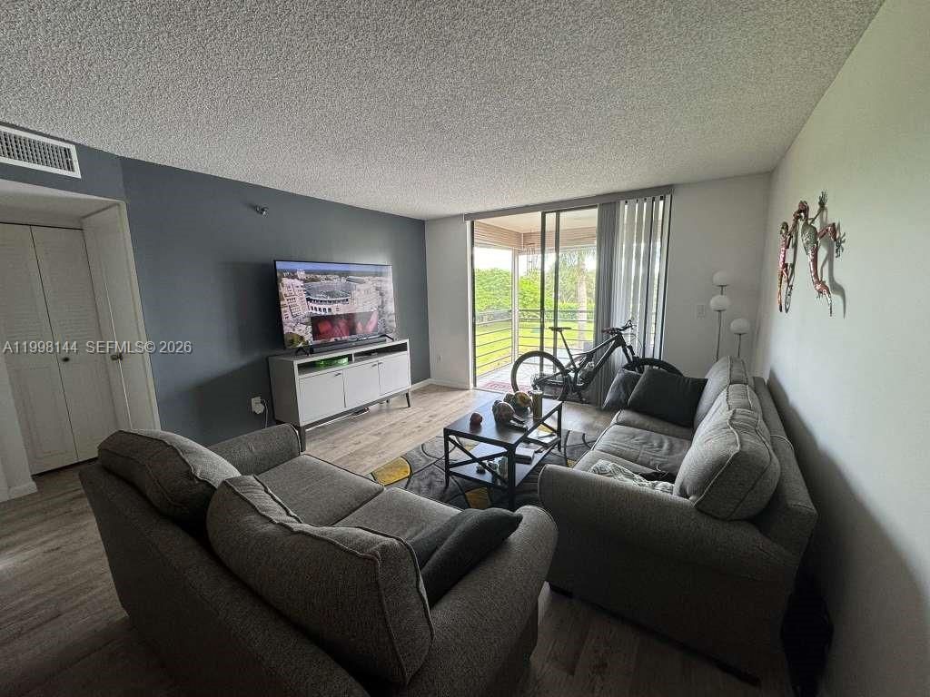 1200 Saint Charles Pl, Unit 321, Pembroke Pines, FL 33026 Photo