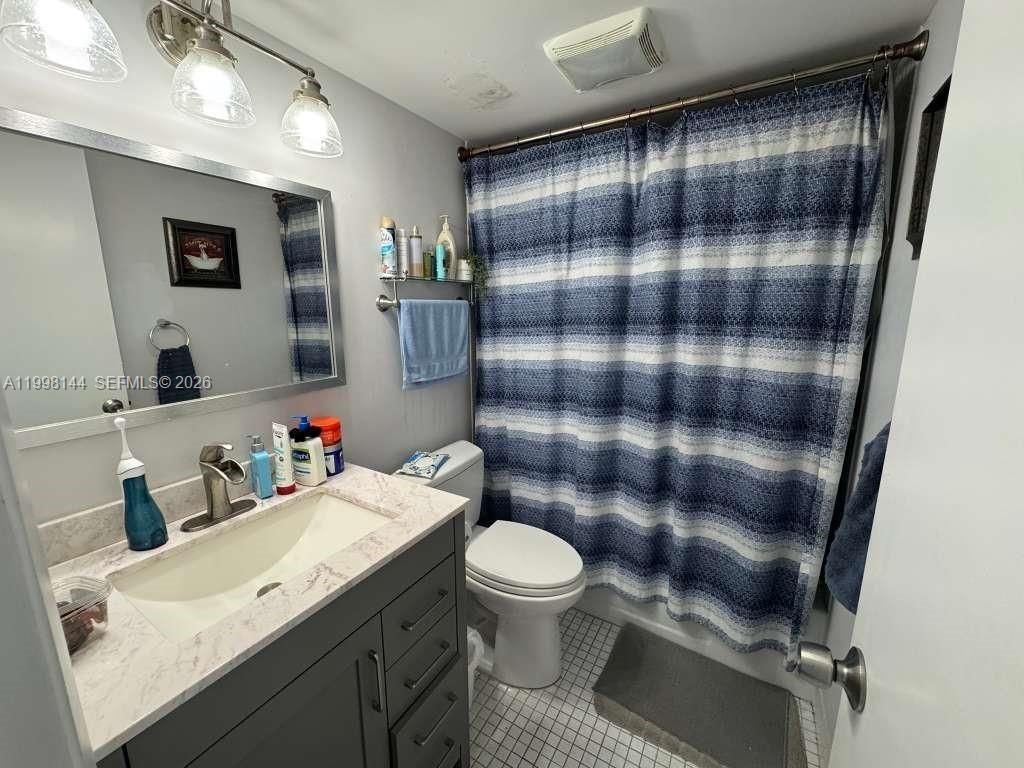 1200 Saint Charles Pl, Unit 321, Pembroke Pines, FL 33026 Photo