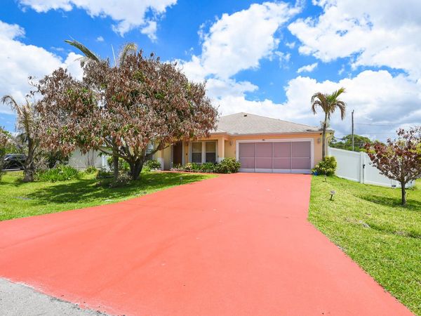 1961 SW Diamond Street, Port St. Lucie, FL 34953