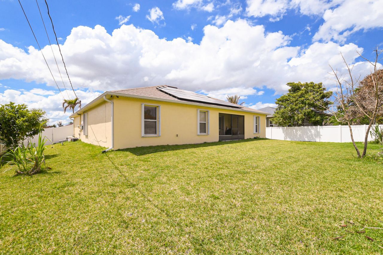 1961 SW Diamond Street, Port Saint Lucie, FL 34953 Photo