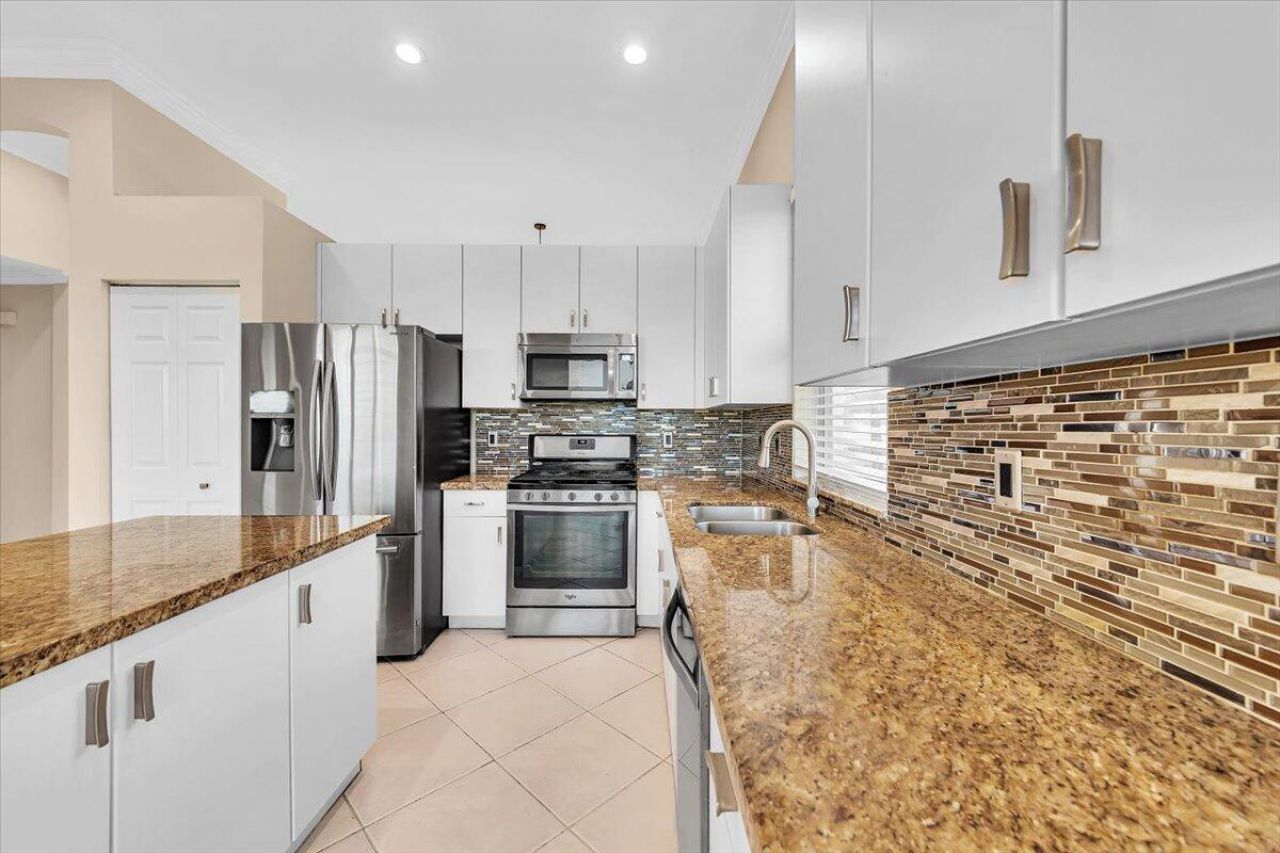 1808 NW 145th Terrace, Pembroke Pines, FL 33028 Photo