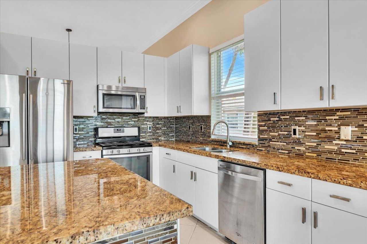 1808 NW 145th Terrace, Pembroke Pines, FL 33028 Photo