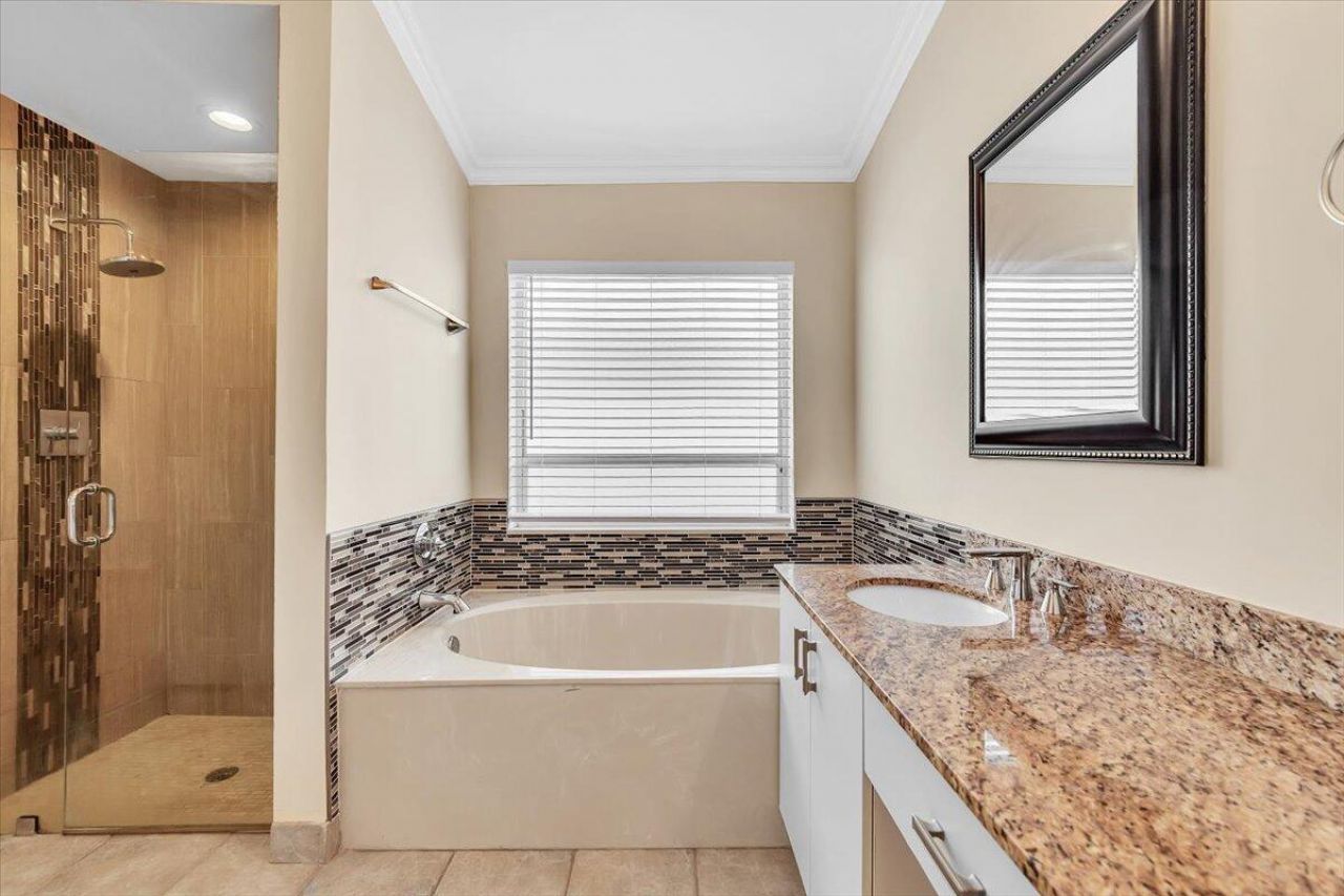 1808 NW 145th Terrace, Pembroke Pines, FL 33028 Photo