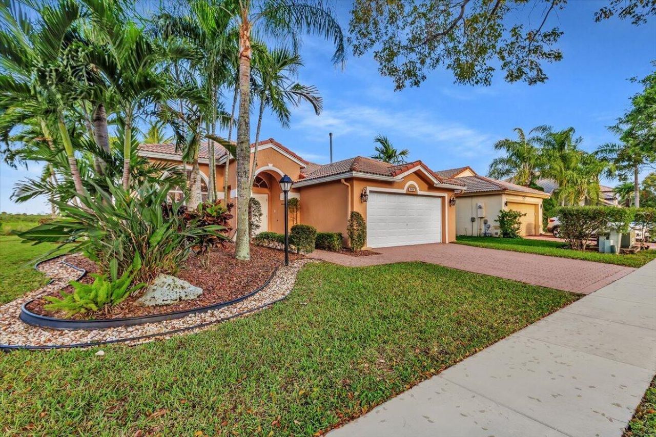 1808 NW 145th Terrace, Pembroke Pines, FL 33028 Photo