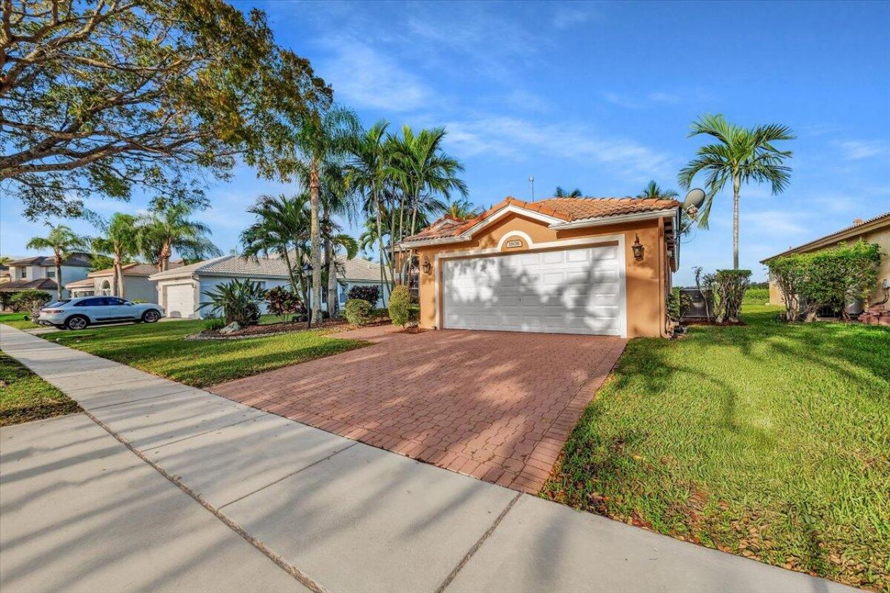 1808 NW 145th Terrace, Pembroke Pines, FL 33028 Photo