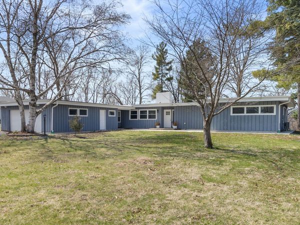 837 N Carter St, Genoa City, WI 53128