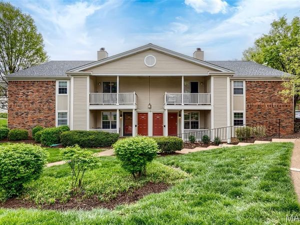 1521 Thrush Terrace, St Louis, MO 63144