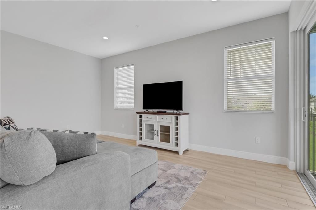 2633 Seychelles Cir, Unit 2305, Naples, FL 34112 Photo