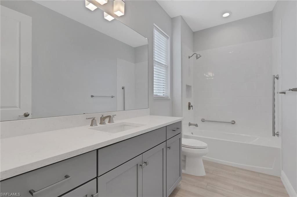 2633 Seychelles Cir, Unit 2305, Naples, FL 34112 Photo