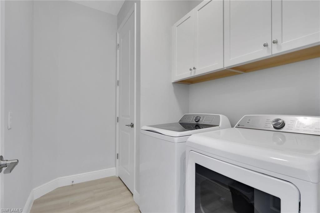 2633 Seychelles Cir, Unit 2305, Naples, FL 34112 Photo