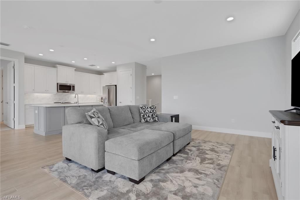 2633 Seychelles Cir, Unit 2305, Naples, FL 34112 Photo