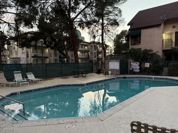460 Elm Drive , Unit 204, Las Vegas, NV 89169