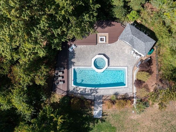 72 Pilgrim Trl, Marshfield, MA 02050