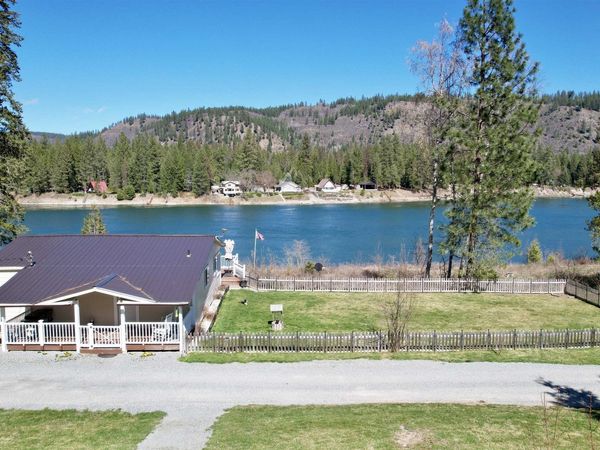 400333 20 Hwy, Cusick, WA 99119