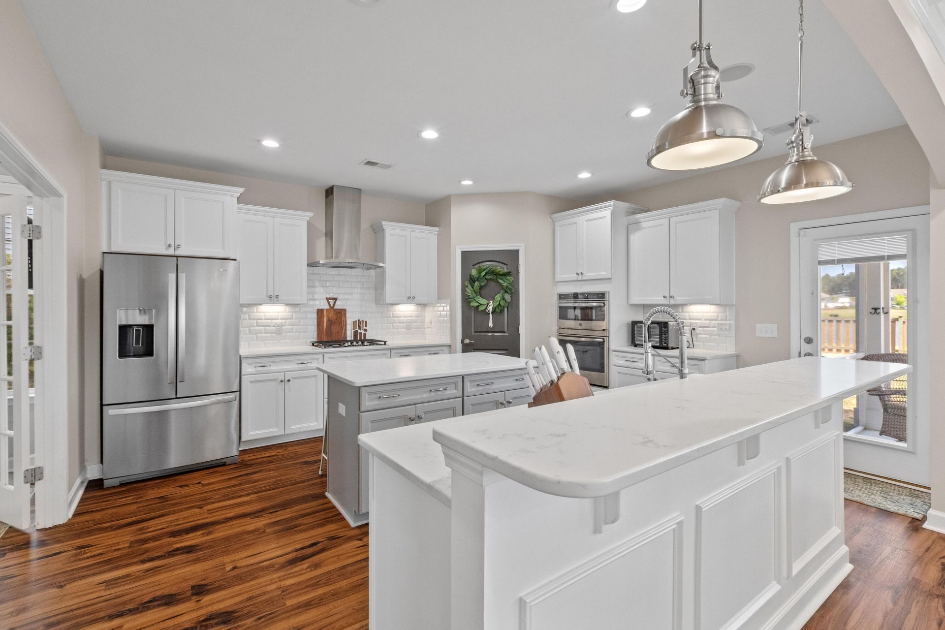 114 Rouen Lane Photo 4