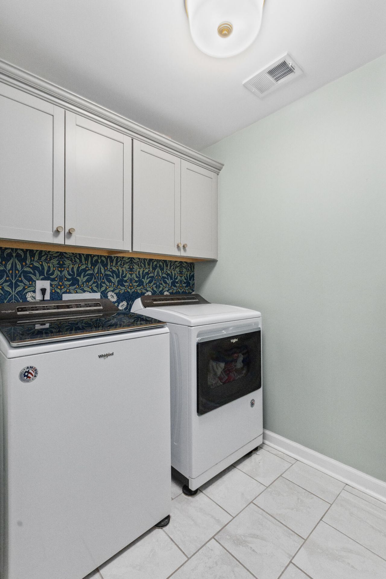 114 Rouen Lane Photo 45
