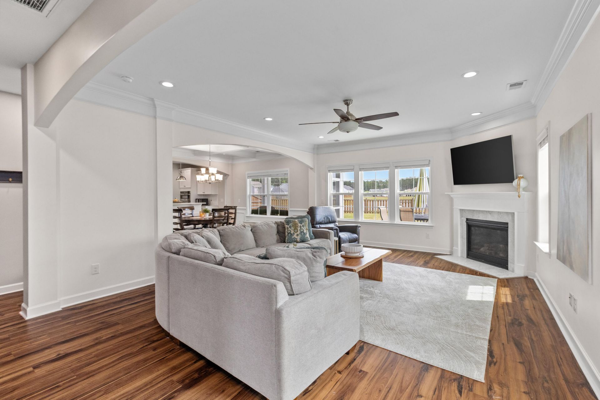 114 Rouen Lane Photo 6