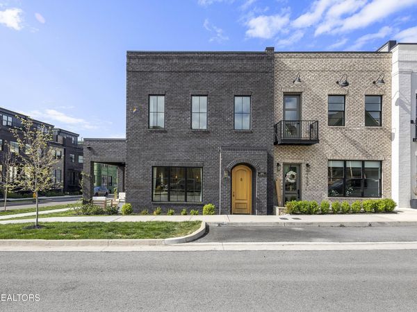 9839 Clingmans Dome Drive, Knoxville, TN 37922