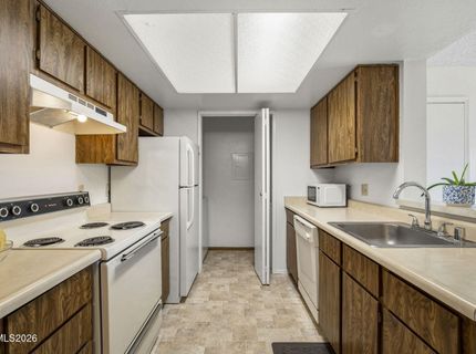 530 E Patriot Boulevard, Unit 127, Reno, NV 89511 Photo