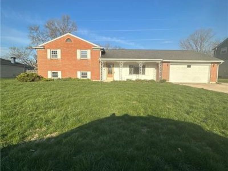 6121 Freeport Drive, Clayton, OH 45415 Photo 1