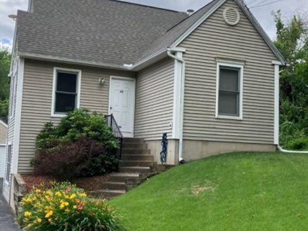 26 Hayre St, Westfield, MA 01085