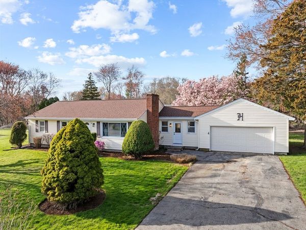 42 Tee Jay Dr, Seekonk, MA 02771