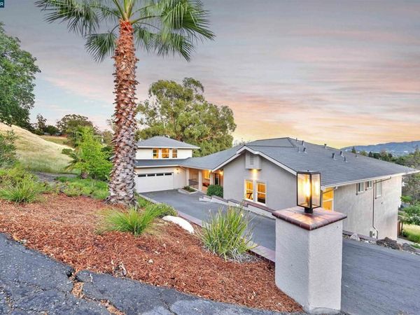 1100 Dunsyre Dr, Lafayette, CA 94549