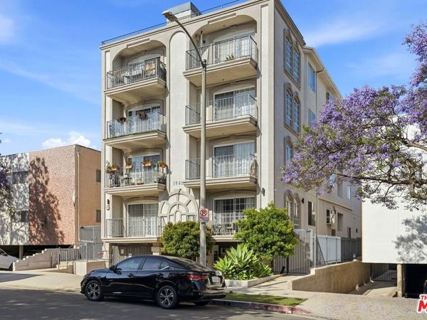 1842 Greenfield Avenue, Unit 102, Los Angeles, CA 90025