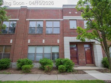 68 W Bethune Street, Detroit, Mi 48202