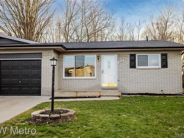 47420 Brent Court, Chesterfield Twp, MI 48047