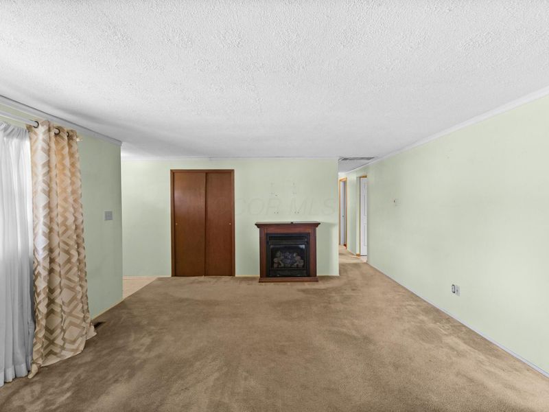 6909 Bartlett Road, Reynoldsburg, OH 43068 Photo 10