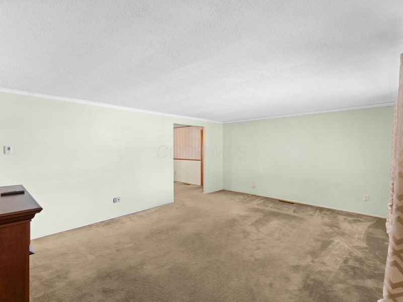 6909 Bartlett Road, Reynoldsburg, OH 43068 Photo 7