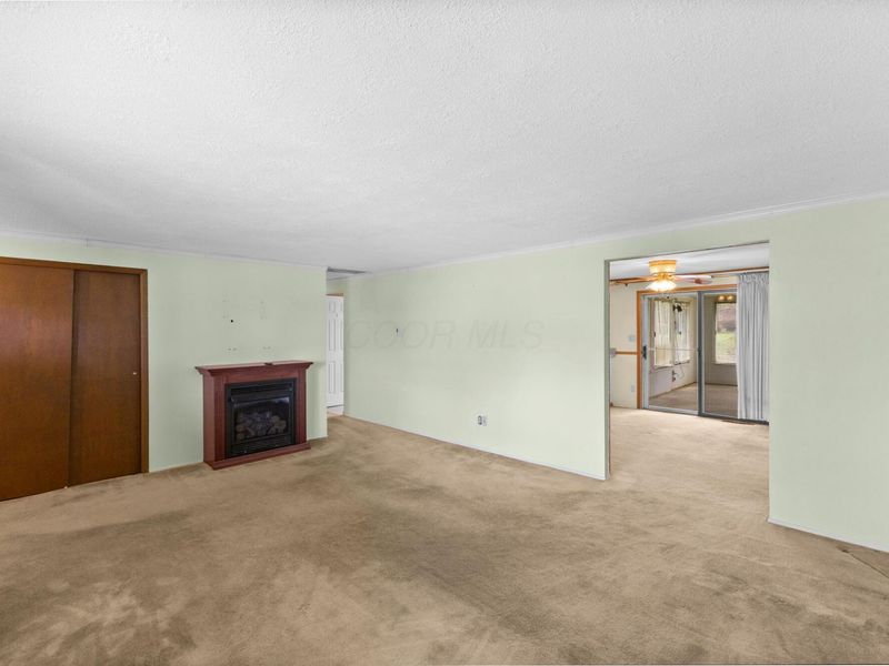 6909 Bartlett Road, Reynoldsburg, OH 43068 Photo 9