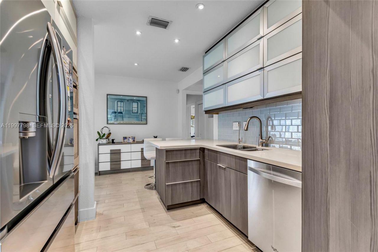 4371 SW 13th Ter, Miami, FL 33134 Photo