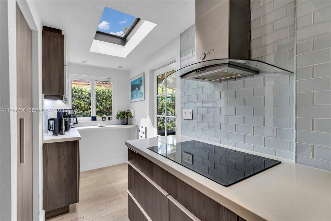 4371 SW 13th Ter, Miami, FL 33134 Photo