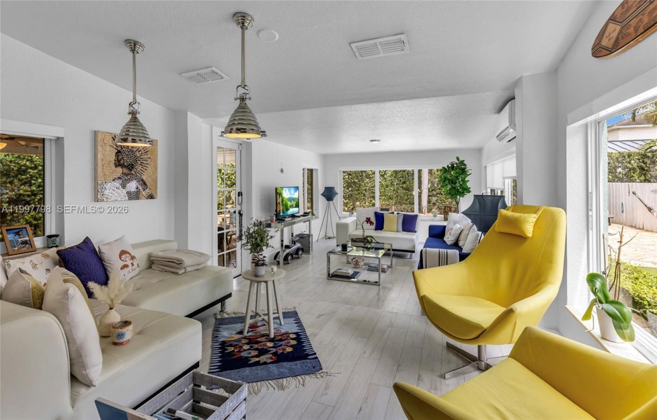 4371 SW 13th Ter, Miami, FL 33134 Photo