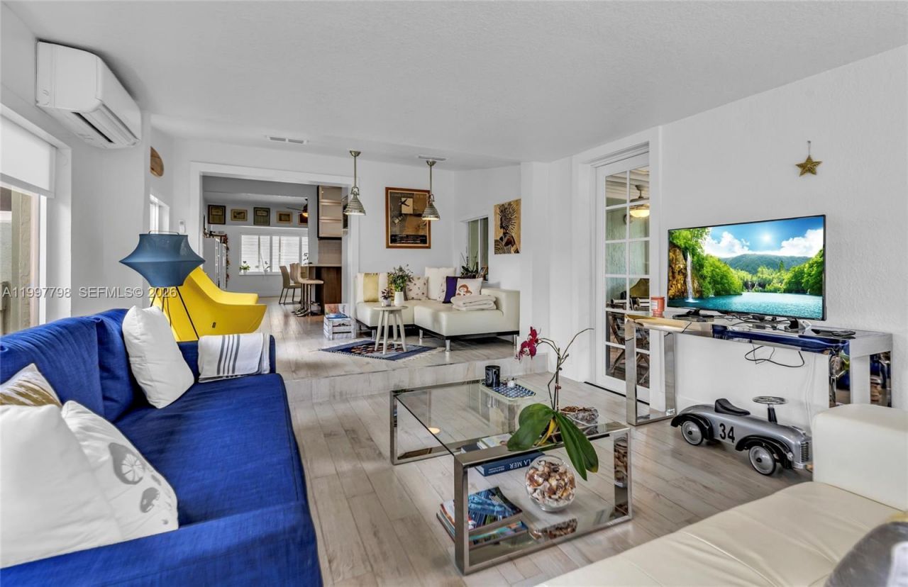 4371 SW 13th Ter, Miami, FL 33134 Photo