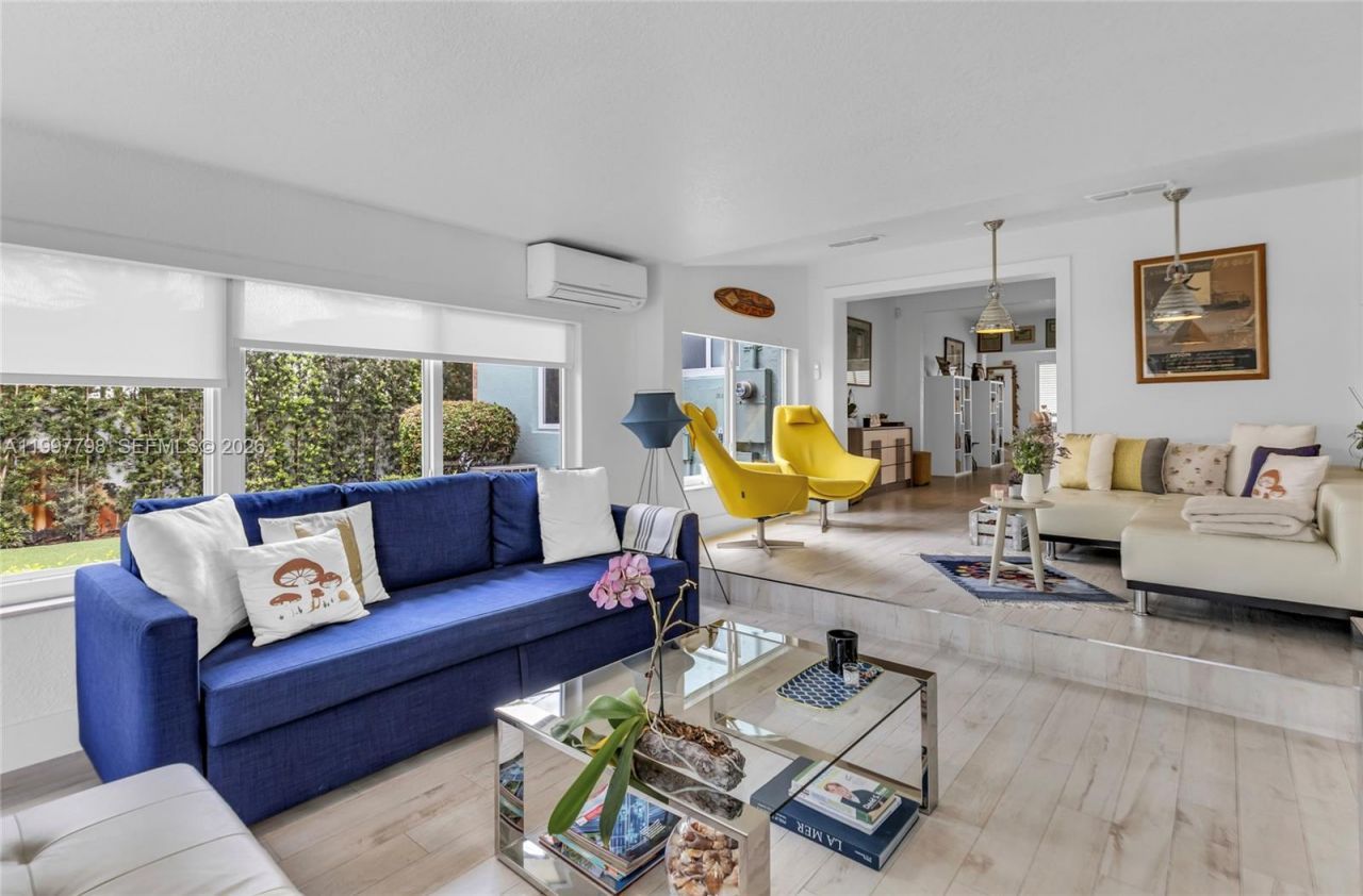 4371 SW 13th Ter, Miami, FL 33134 Photo