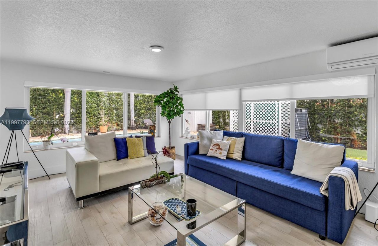 4371 SW 13th Ter, Miami, FL 33134 Photo