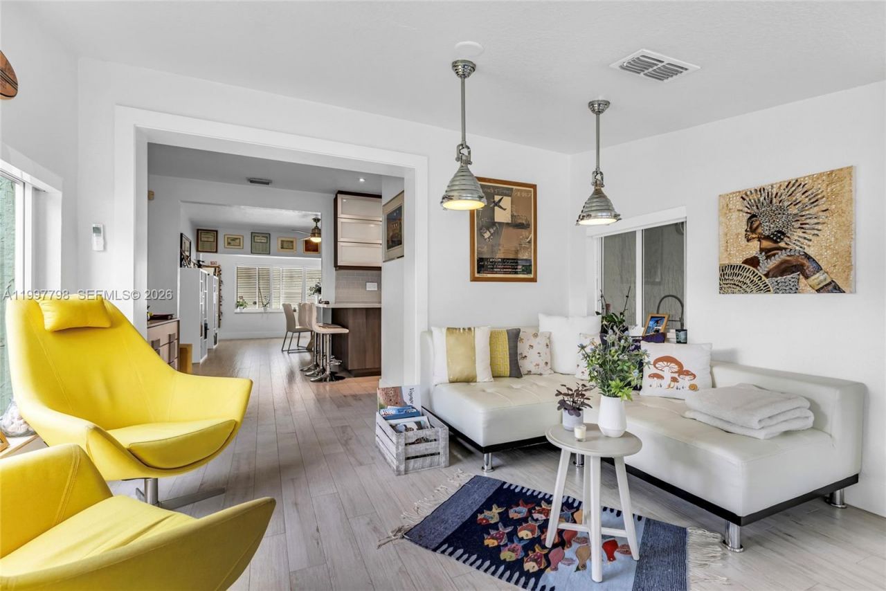 4371 SW 13th Ter, Miami, FL 33134 Photo