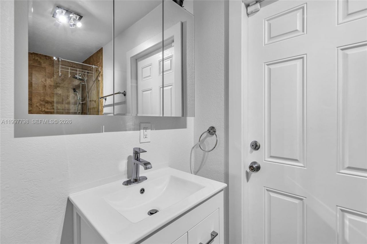 4371 SW 13th Ter, Miami, FL 33134 Photo