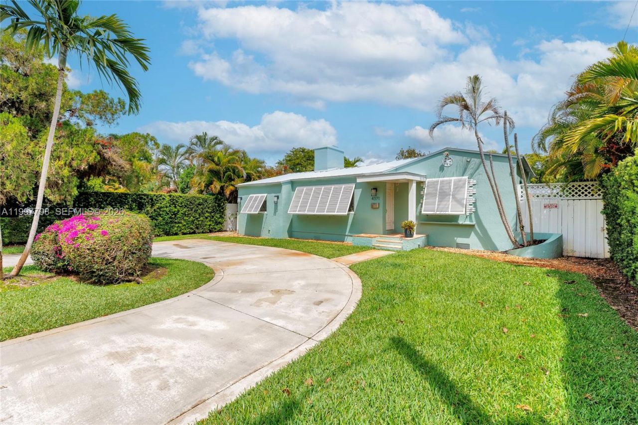 4371 SW 13th Ter, Miami, FL 33134 Photo