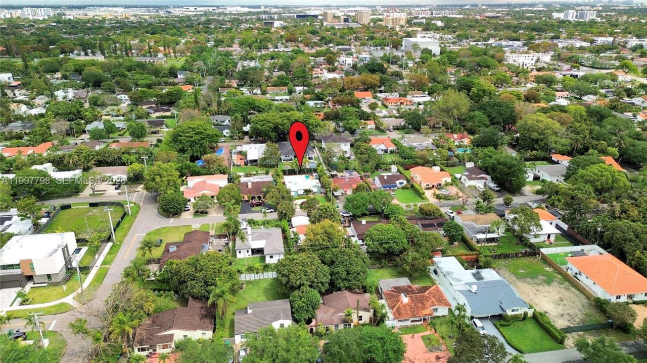 4371 SW 13th Ter, Miami, FL 33134 Photo