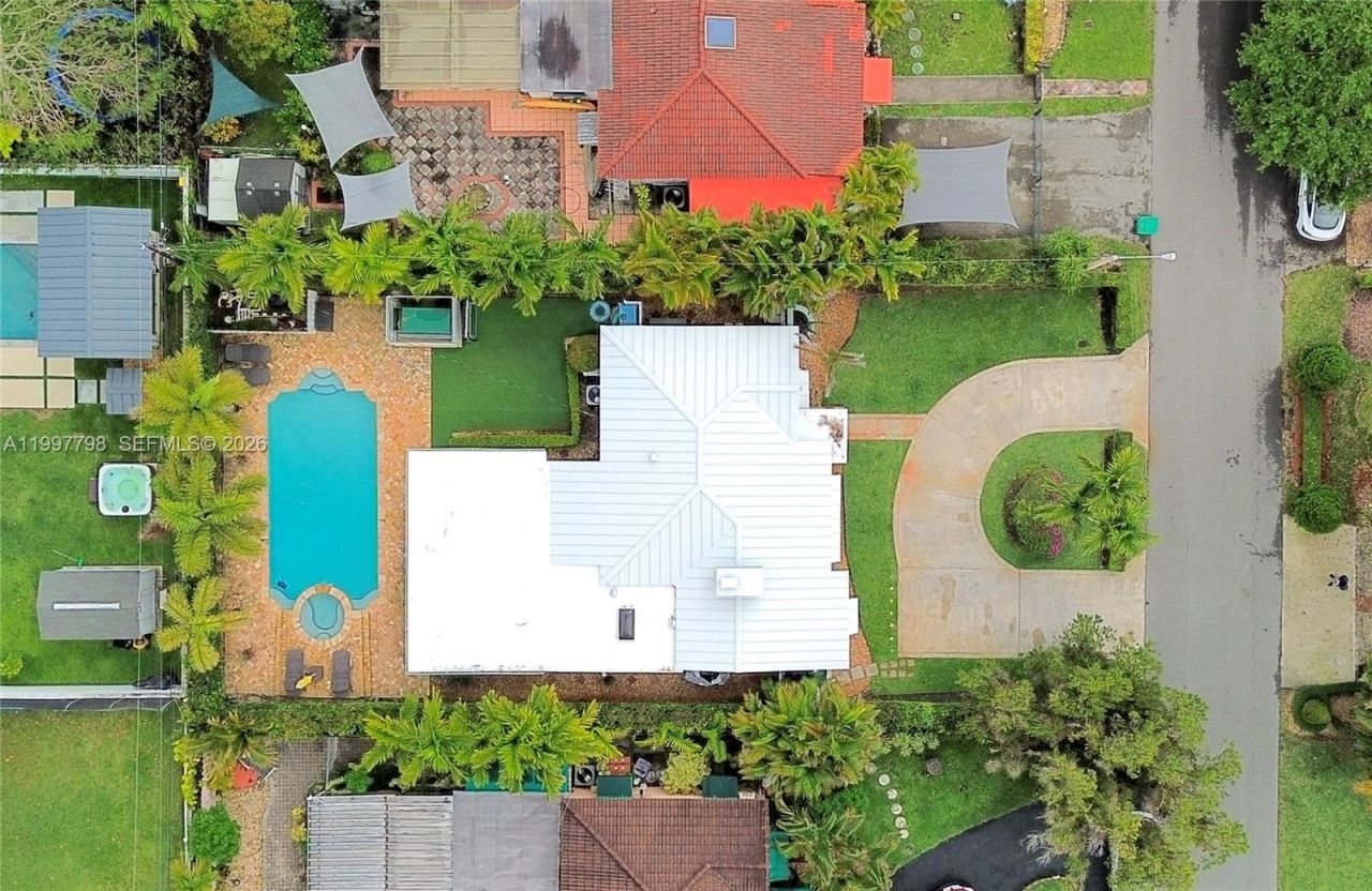 4371 SW 13th Ter, Miami, FL 33134 Photo